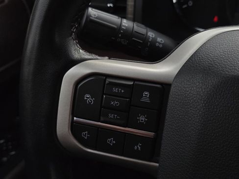 Used 2022 Ford Expedition Limited image 24