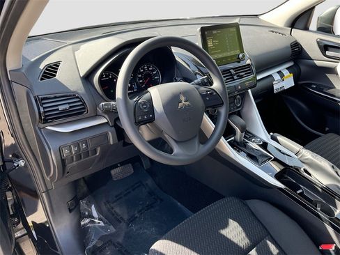 New 2026 Mitsubishi Eclipse Cross LE image 9