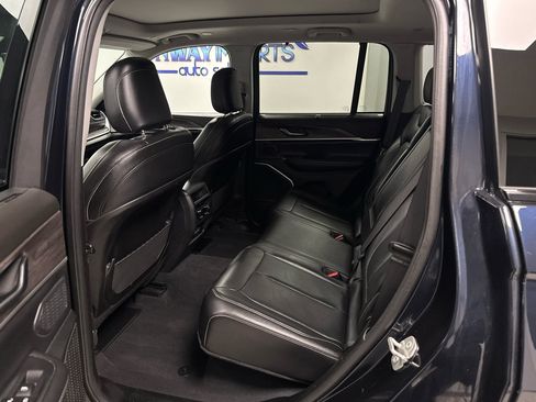 Used 2023 Jeep Grand Cherokee Limited w/ Luxury Tech Group II image 33