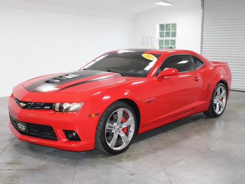 Used 2015 Chevrolet Camaro SS RWD image 4