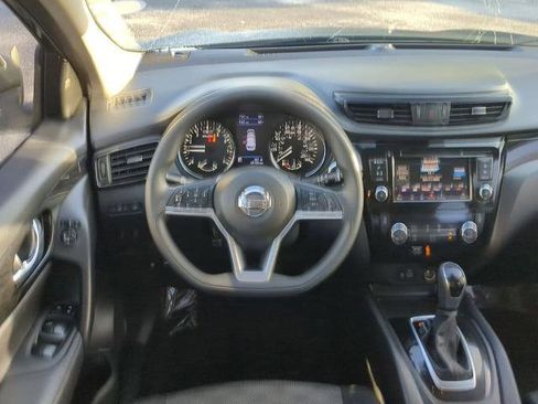 Certified 2020 Nissan Rogue Sport SV image 16