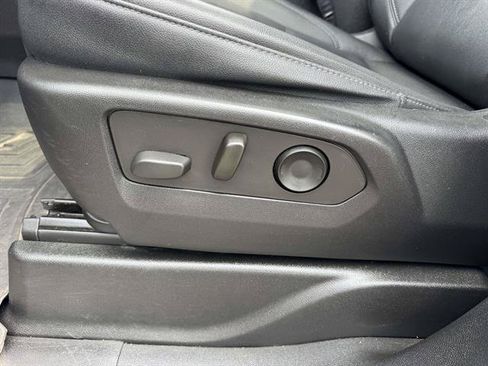 Used 2022 Chevrolet Tahoe LT AWD/4WD image 32