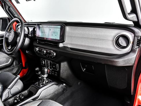 Used 2024 Jeep Wrangler Unlimited Sport AWD/4WD image 22