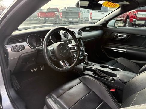 Used 2021 Ford Mustang Premium image 3