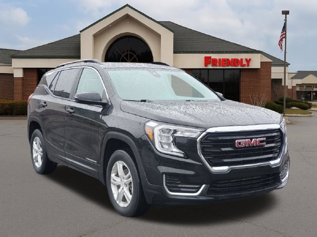 Used 2022 GMC Terrain SLE w/ Driver Convenience Package AWD/4WD image 2