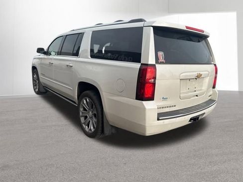 Used 2018 Chevrolet Suburban Premier AWD/4WD image 3