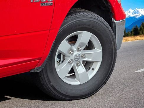 Used 2022 RAM 1500 Classic SLT image 8