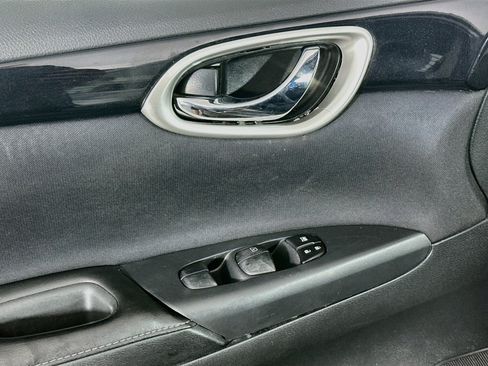 Used 2016 Nissan Sentra SV FWD image 15