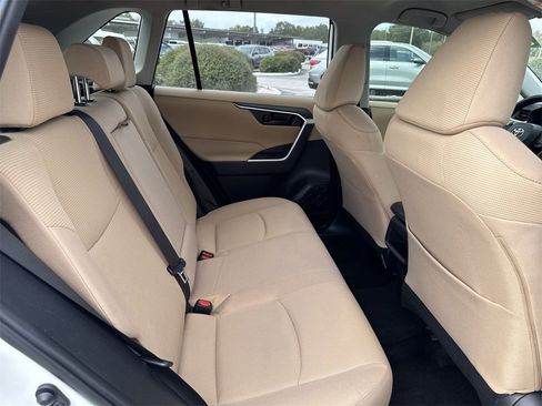 Used 2019 Toyota RAV4 LE image 30