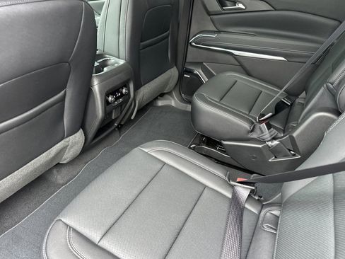 New 2025 Chevrolet Traverse LT w/ Enhanced Driving Package image 13