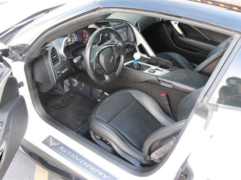 Used 2015 Chevrolet Corvette Stingray Coupe w/ 2LT Preferred Equipment Group image 9