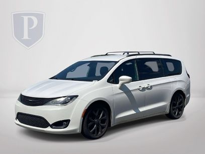 Used 2020 Chrysler Pacifica Touring-L Plus w/ S Appearance Package