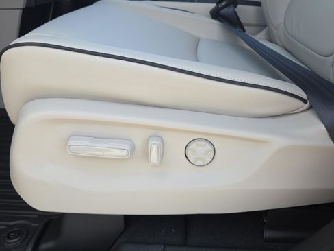 New 2026 Honda Odyssey Touring image 10