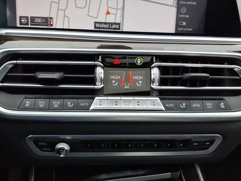 Used 2020 BMW X7 xDrive40i w/ Cold Weather Package image 17