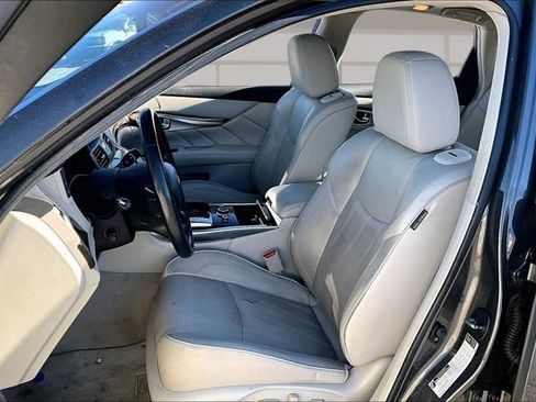 Used 2015 INFINITI Q70 3.7 w/ Deluxe Touring Package image 25