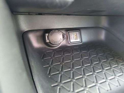 Used 2023 Toyota RAV4 XLE image 21