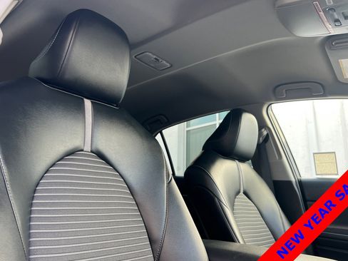 Used 2023 Toyota Camry SE image 17