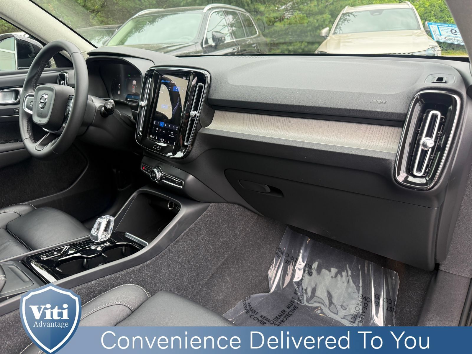 Certified 2023 Volvo XC40 B5 Ultimate w/ Protection Package Premier AWD/4WD image 30
