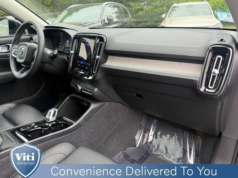 Certified 2023 Volvo XC40 B5 Ultimate w/ Protection Package Premier AWD/4WD image 30
