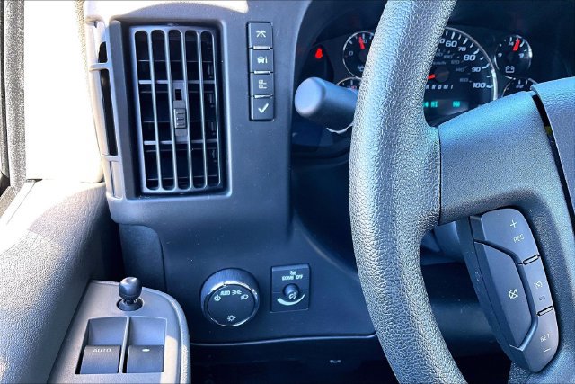 Used 2025 Chevrolet Express 3500 LT w/ LT Preferred Equipment Group RWD image 14