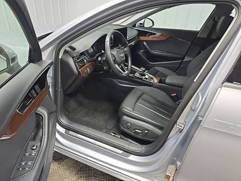 Used 2024 Audi A4 2.0T Premium image 29