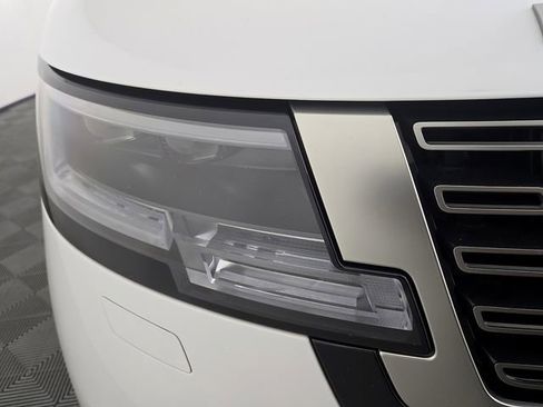 Used 2023 Land Rover Range Rover SE image 10