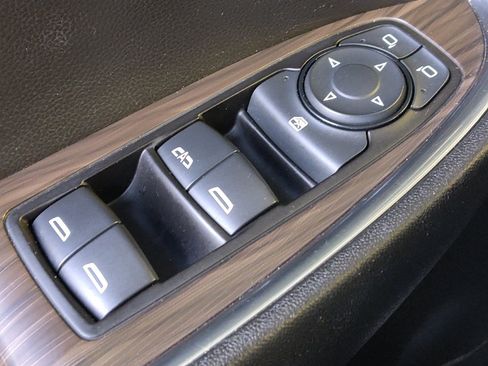 Used 2020 Chevrolet Malibu Premier FWD image 27