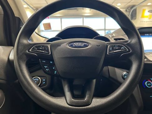 Used 2019 Ford Escape SE FWD image 12