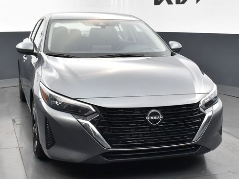 Used 2024 Nissan Sentra SV image 8