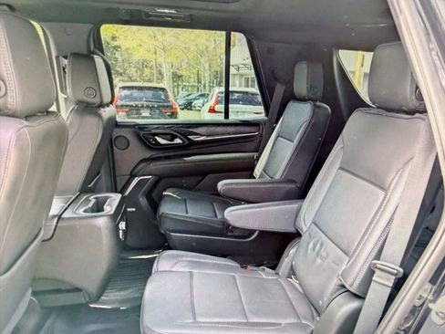 Used 2021 GMC Yukon Denali w/ Denali Premium Package AWD/4WD image 6