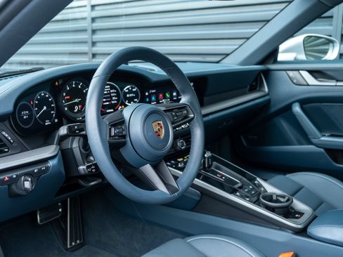 Certified 2023 Porsche 911 Carrera RWD image 5