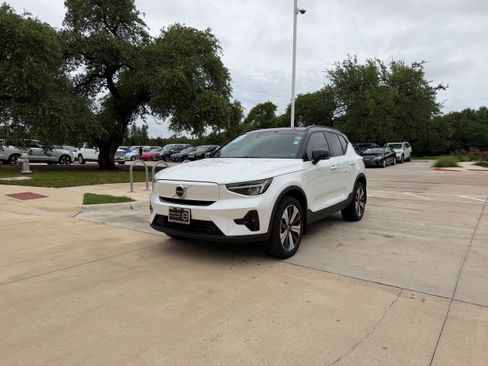 Certified 2023 Volvo XC40 Recharge Plus AWD/4WD image 2