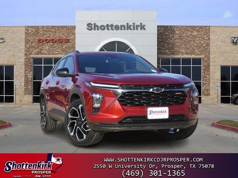 Used 2024 Chevrolet Trax RS w/ Sunroof Package FWD image 1