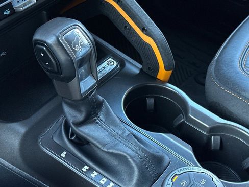 Used 2023 Ford Bronco Badlands w/ Sasquatch Package image 23