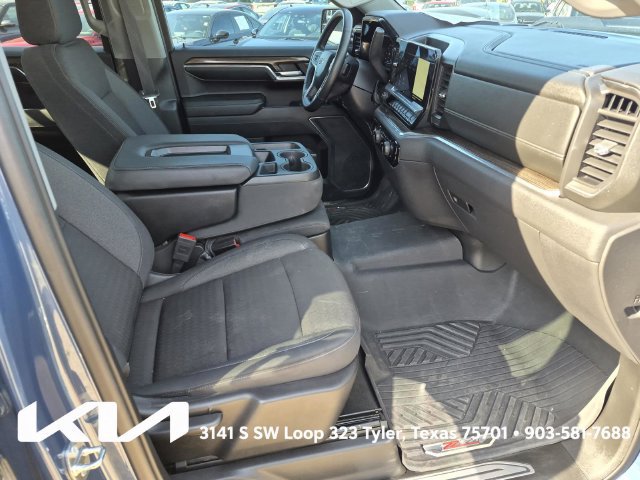 Used 2024 Chevrolet Silverado 1500 LT Trail Boss w/ Protection Package AWD/4WD image 12