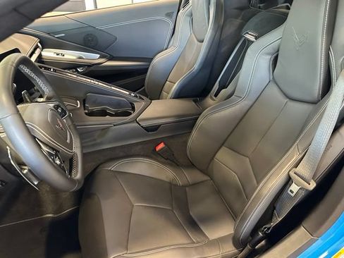 Used 2025 Chevrolet Corvette Stingray Coupe w/ 1LT RWD image 21
