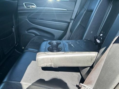 Used 2022 Jeep Grand Cherokee Laredo X RWD image 40
