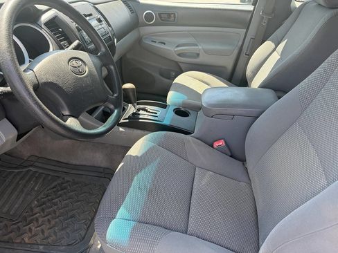 Used 2011 Toyota Tacoma 2WD Access Cab image 11