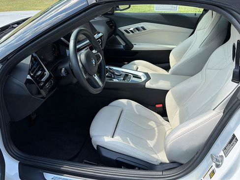 Used 2020 BMW Z4 sDrive30i w/ Executive Package RWD image 10