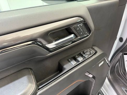 Used 2024 GMC Sierra 2500 AT4 w/ AT4 Preferred Package image 13