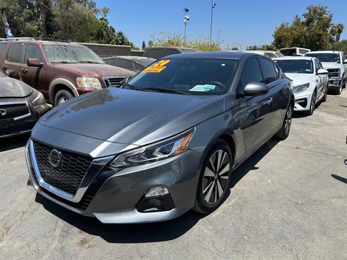 Used 2020 Nissan Altima 2.5 SL FWD image 9
