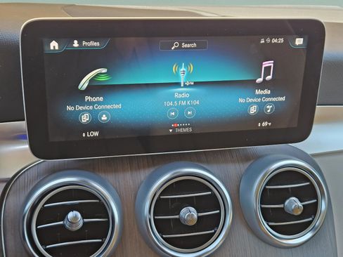 Certified 2022 Mercedes-Benz GLC 300 image 28