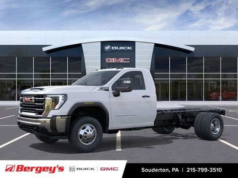 New 2026 GMC Sierra 3500 Pro w/ Convenience Package image 3