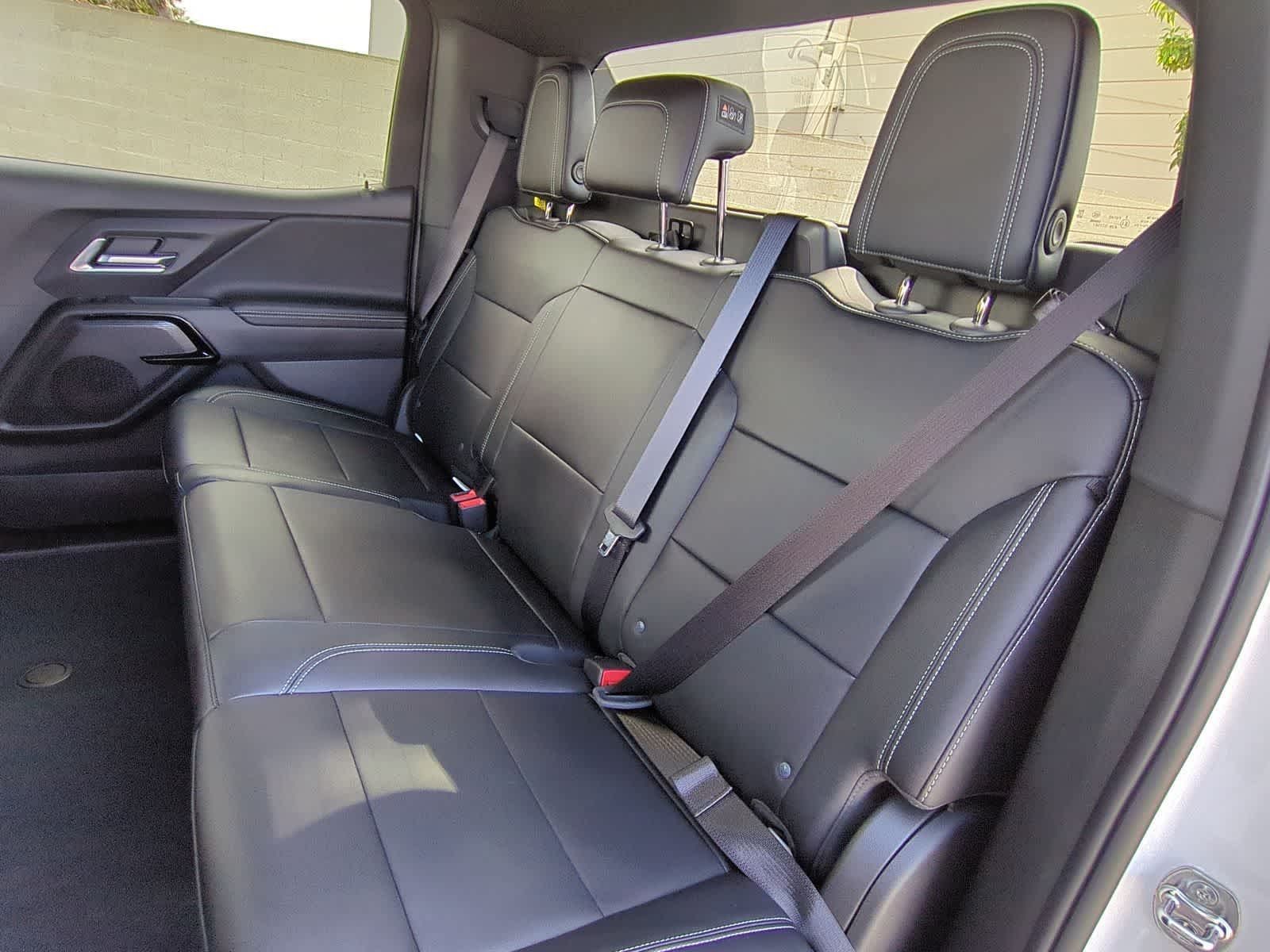 Used 2026 Chevrolet Silverado EV LT AWD/4WD image 24