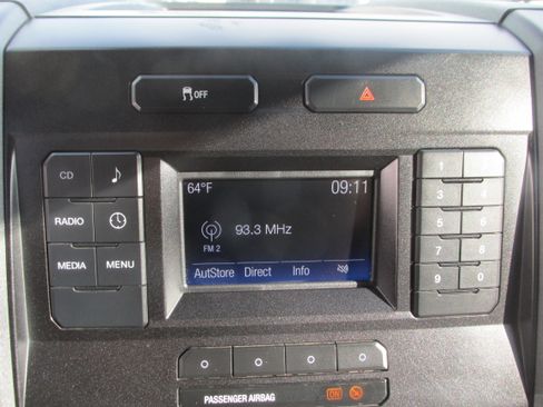 Used 2017 Ford F550 4x4 Regular Cab Super Duty image 26