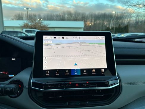 New 2026 Jeep Compass Limited w/ Sun, Sound & Navigation Group image 20