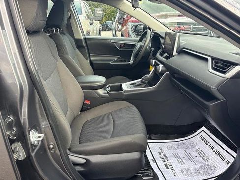 Used 2023 Toyota RAV4 LE image 7