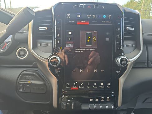 Used 2024 RAM 2500 Laramie w/ Safety Group AWD/4WD image 28