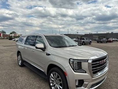 Used 2021 GMC Yukon XL SLT w/ SLT Luxury Plus Package