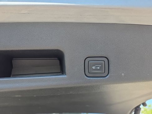 Certified 2026 Chevrolet Traverse LT AWD/4WD image 24